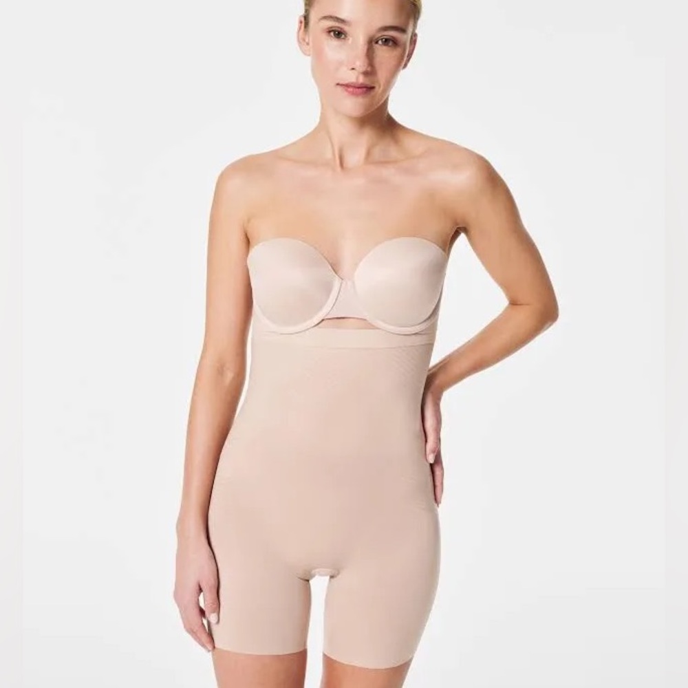 Spanx Shape Power Conceal-Her High-waisted Mid-thigh Short Natural glam S